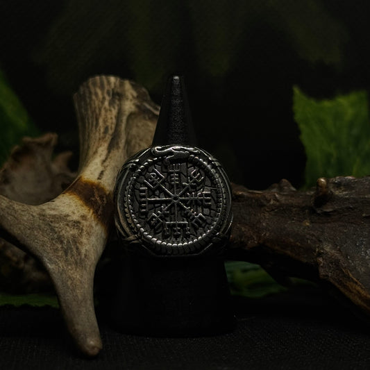 Detail of Vegvisir symbol on Vegvisir Ring by RavenRitual